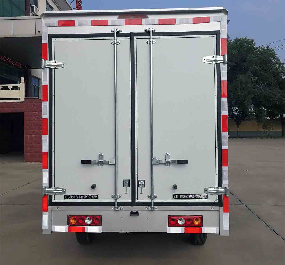 吉海牌JHN5032CGXSHBEV4純電動(dòng)售貨車公告圖片