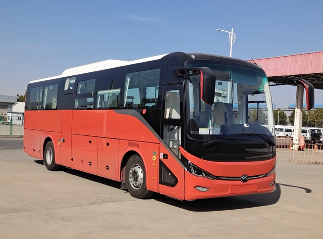 宇通牌ZK5180XYLBEV1純電動醫(yī)療車公告圖片