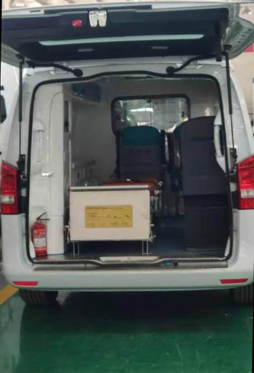 北鈴牌BBL5032XJHA2救護(hù)車(chē)公告圖片