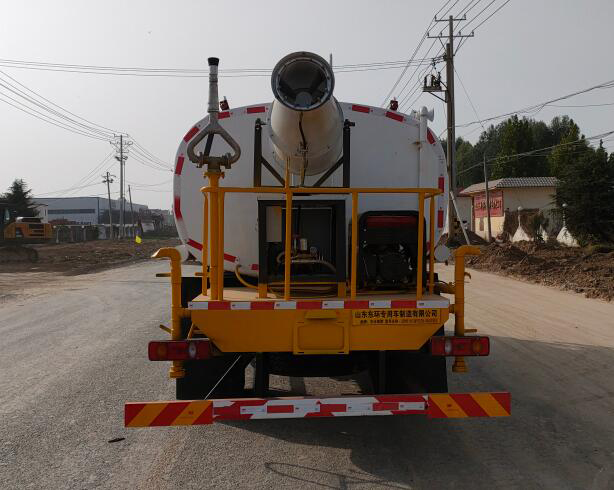 東環(huán)威牌JDH5161GPSEQ6綠化噴灑車(chē)公告圖片