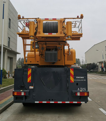 徐工牌XZJ5558JQZ130全地面起重機(jī)公告圖片