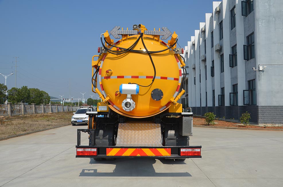 楷邇牌CEH5182GXW吸污車(chē)公告圖片