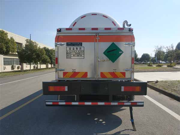 五峰牌JXY5323GDY1低溫液體運輸車公告圖片