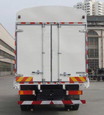 十通牌STQ5161CCYN5倉(cāng)柵式運(yùn)輸車公告圖片