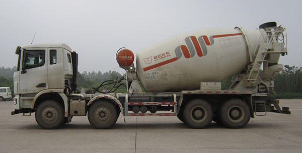 集瑞联合牌QCC5312GJBD656混凝土搅拌运输车公告图片