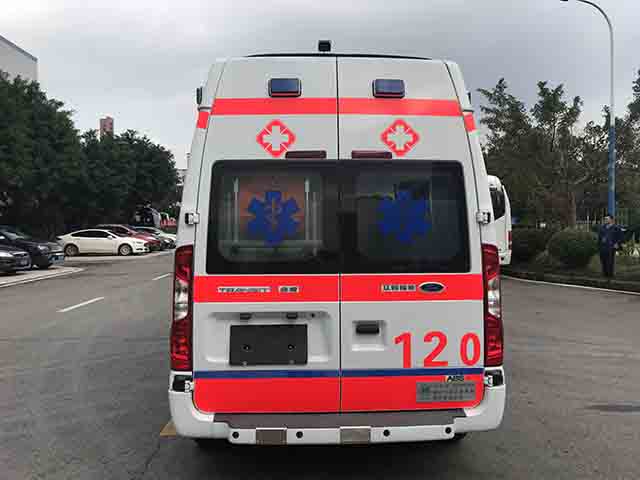 飞球牌ZJL5048XJHJ5救护车公告图片