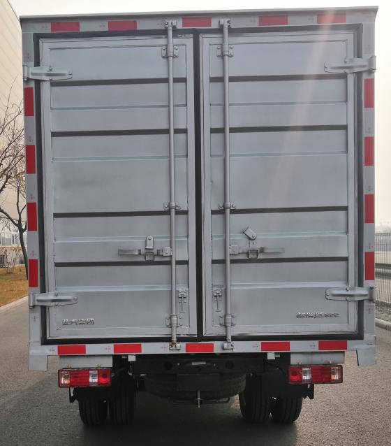 昌河牌CH5030XXYUHV22廂式運(yùn)輸車公告圖片