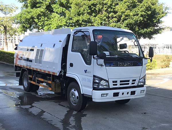 福龍馬牌FLM5070GQXQL6H護(hù)欄清洗車公告圖片