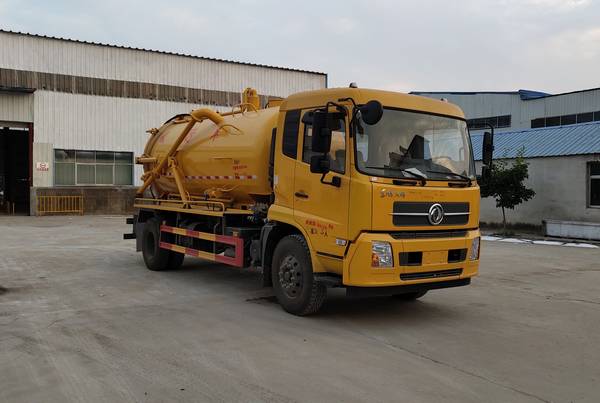 祥農(nóng)達(dá)牌SGW5181GXWF吸污車公告圖片