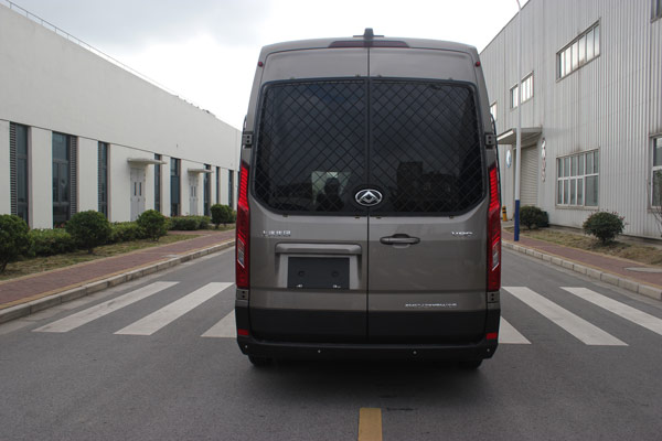 大通牌SH5043XYBH4DB運兵車公告圖片