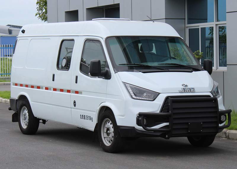 寶龍牌TBL5045XYC-AMT防彈運(yùn)鈔車公告圖片