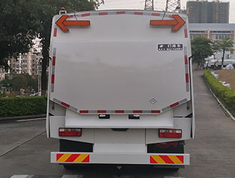 福龙马牌FLM5181TSLDG6NG扫路车公告图片