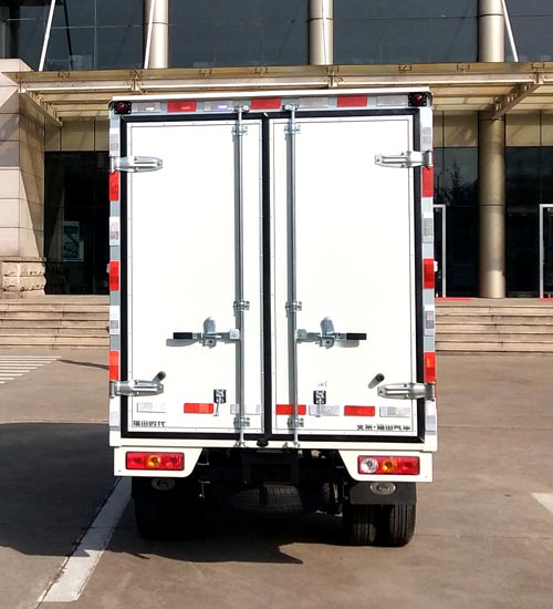 福田牌BJ5030XYK5JV3-51翼開啟廂式車公告圖片