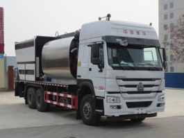 同步碎石封层车