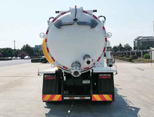 華威馳樂(lè)牌SGZ5140GXWEQ6吸污車(chē)公告圖片