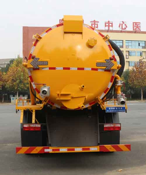 縱昂牌CLT5181GXWEQ6吸污車公告圖片