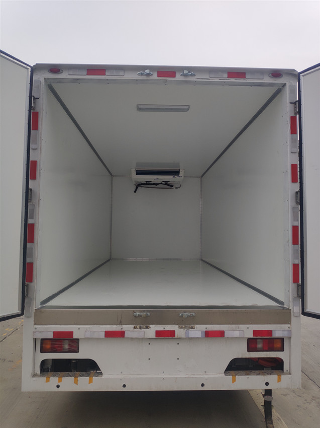 飛馳牌FSQ5040XLCEFCEV燃料電池冷藏車公告圖片