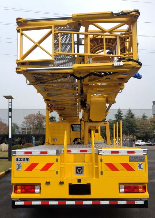 徐工牌XGS5315JQJC6橋梁檢測(cè)車(chē)公告圖片