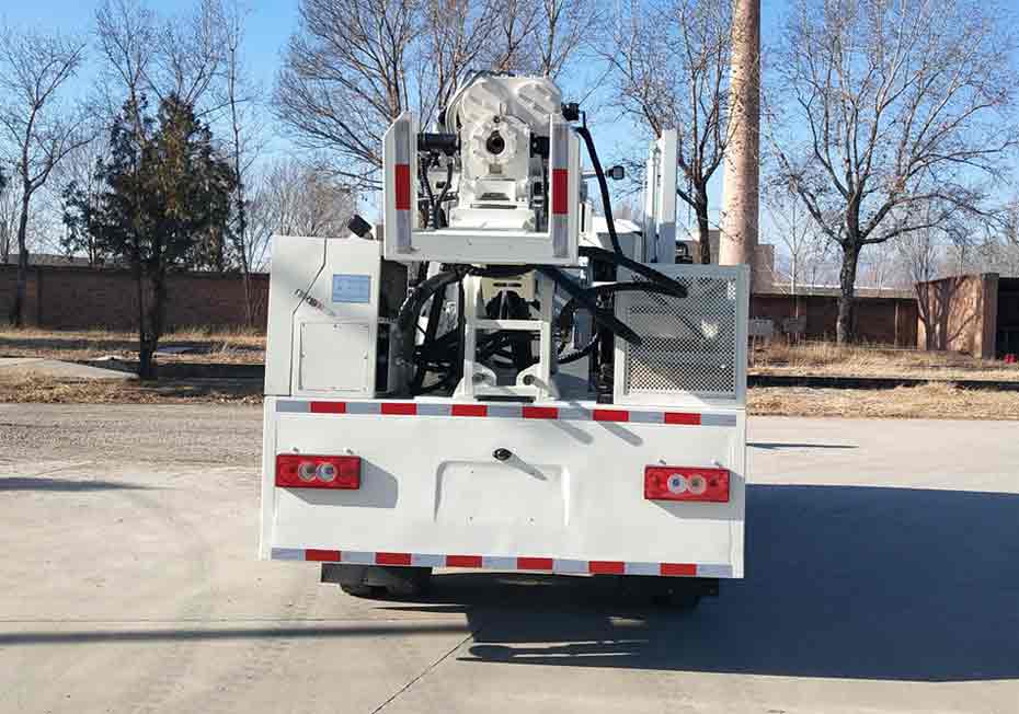 張?zhí)脚芞T5080TZJGDC100鉆機車公告圖片