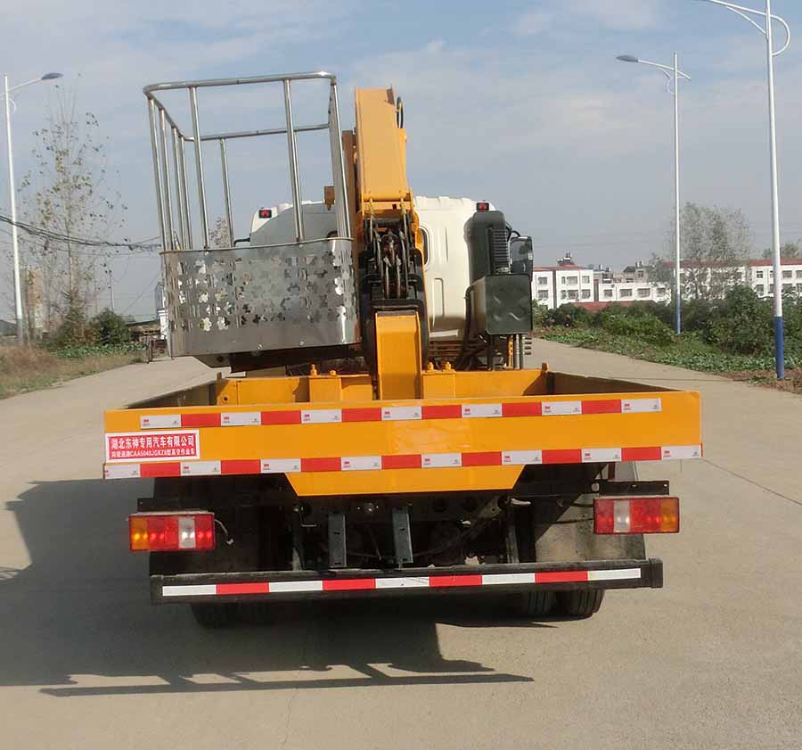 同銳通牌CAA5040JGKZ6高空作業(yè)車公告圖片