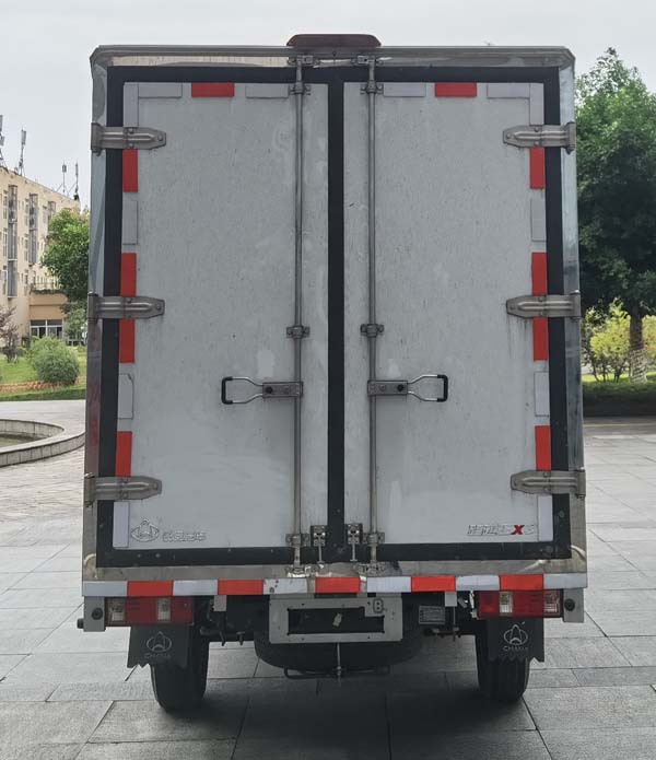 長(zhǎng)安牌SC5031XLCNGD6B1冷藏車公告圖片