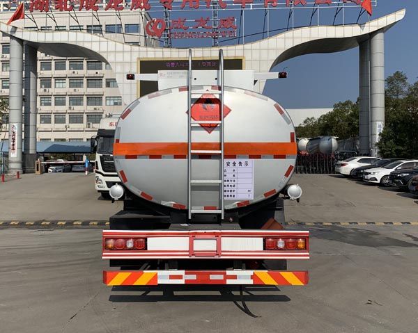 楚飛牌CLQ5320GYY6SX運油車公告圖片