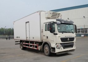 豪沃牌ZZ5167XLCM561GE1冷藏车