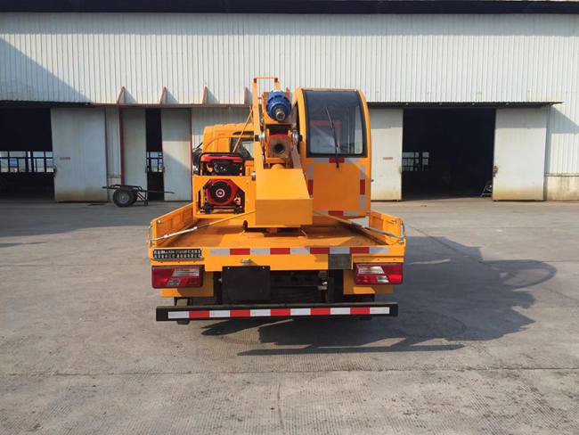 路鑫牌NJJ5062TQX6護欄搶修車公告圖片