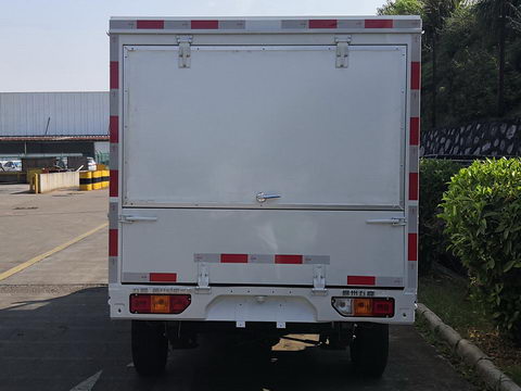 五菱牌LQG5028XYKT6翼開啟廂式車公告圖片