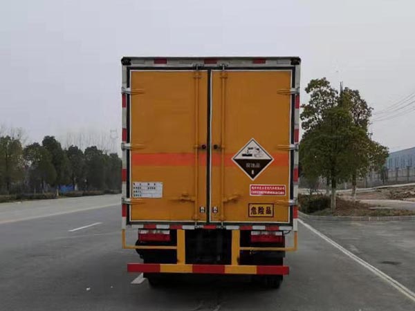 炎帝牌SZD5045XFWE6腐蚀性物品厢式运输车公告图片