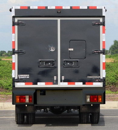 寶龍牌TBL5040XYC-AM防彈運(yùn)鈔車公告圖片