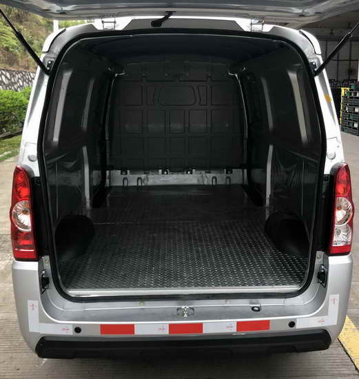 五菱牌GXA5030XXYBEV11純電動廂式運輸車公告圖片