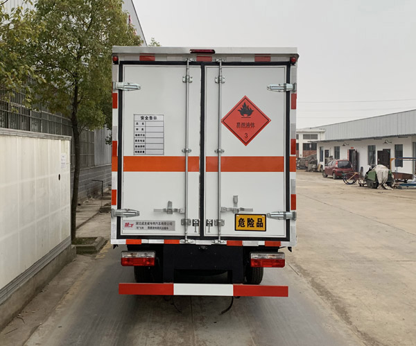 楚飛牌CLQ5030XRY6E易燃液體廂式運(yùn)輸車公告圖片