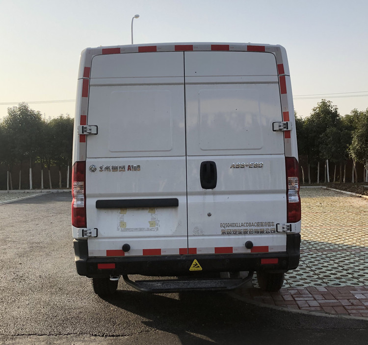 東風(fēng)牌EQ5040XLLACDBAC疫苗冷鏈車公告圖片
