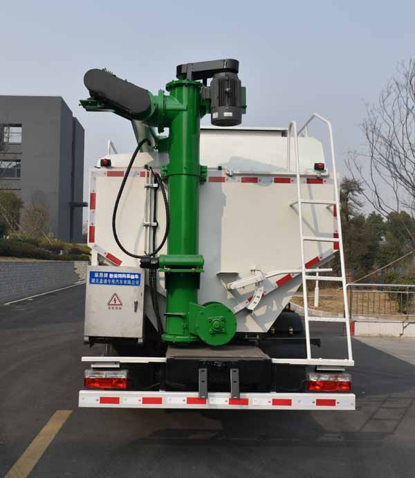 縱昂牌CLT5120ZSLEQ6散裝飼料運(yùn)輸車(chē)公告圖片