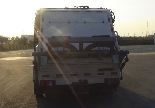 樂潔牌JLL5080ZYSZZE6壓縮式垃圾車公告圖片