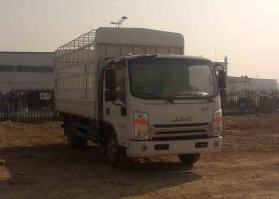 仓栅式运输车