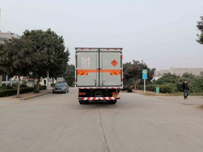 紅宇牌HYJ5180XQY-DF爆破器材運(yùn)輸車公告圖片