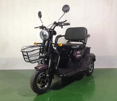 电动正三轮轻便摩托车