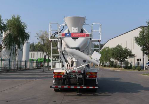 豪沃牌ZZ5317GJBN296GF1L混凝土攪拌運(yùn)輸車(chē)公告圖片