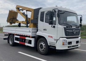 绿化综合养护车