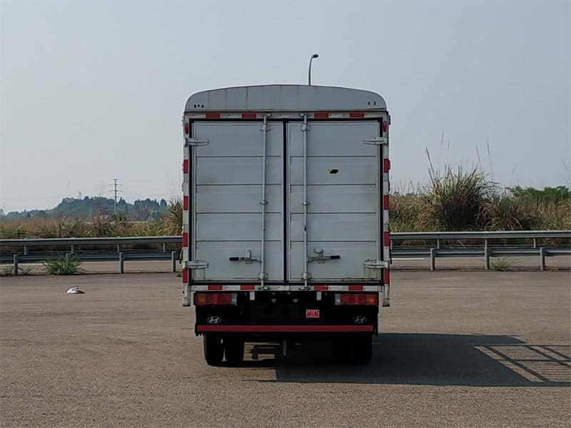 現代牌CHM5041CCYGDC33T倉柵式運輸車公告圖片