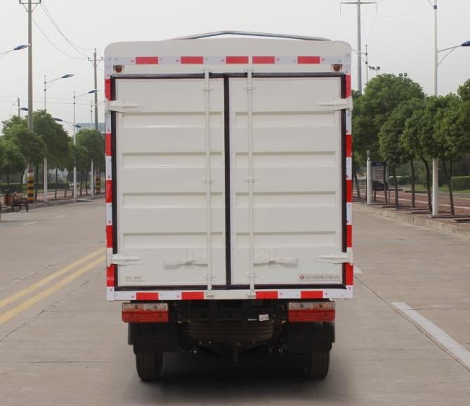 東風牌EQ5020CCY16QBAC倉柵式運輸車公告圖片