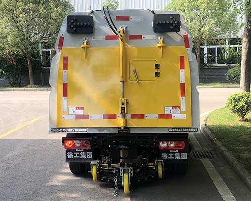 徐工牌XGH5040TSLSBEV純電動(dòng)掃路車公告圖片