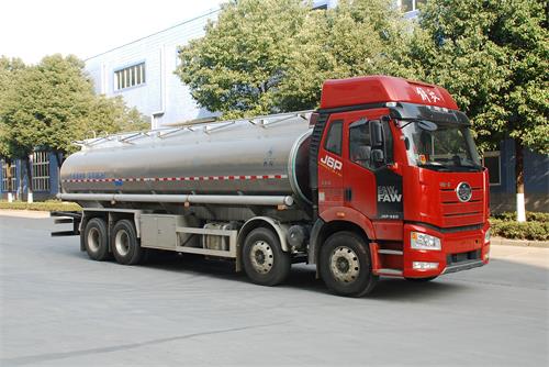 齊星牌QXC5320GPGJ6普通液體運(yùn)輸車(chē)公告圖片