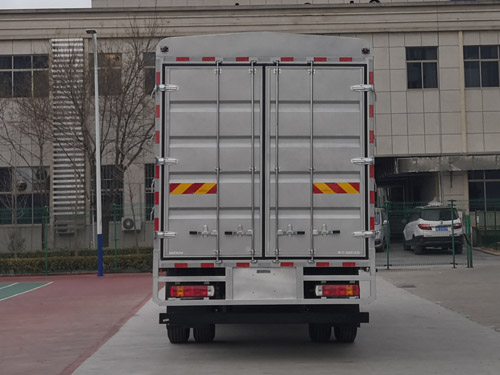 福田牌BJ5184CCYLPHK-12倉(cāng)柵式運(yùn)輸車公告圖片