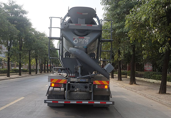 运力牌LG5311GJBC6混凝土搅拌运输车公告图片