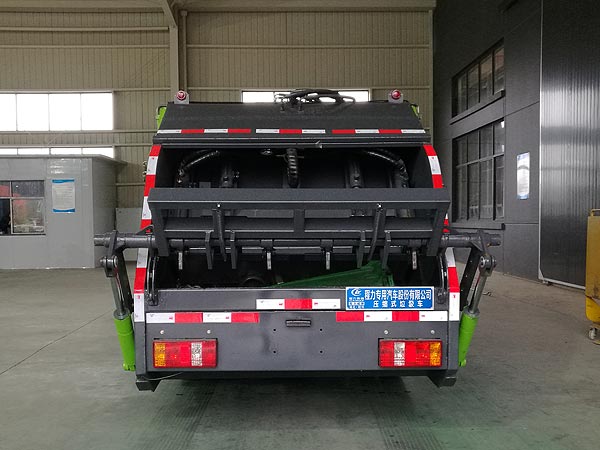程力威牌CLW5041ZYSK6压缩式垃圾车公告图片