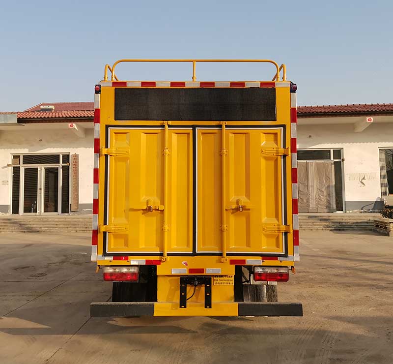 中运威牌ZYW5070TWJ6EQ吸污净化车公告图片