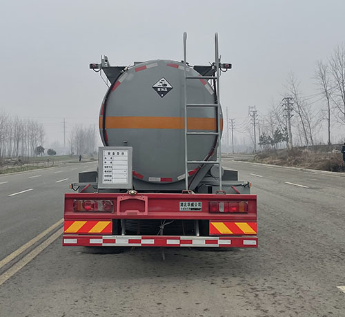 華威馳樂牌SGZ5321GFWZZ6C5腐蝕性物品罐式運輸車公告圖片